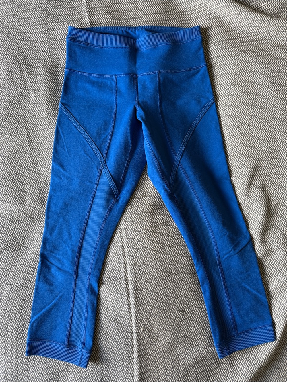 lululemon athletica Bright Blue cropped Leggings